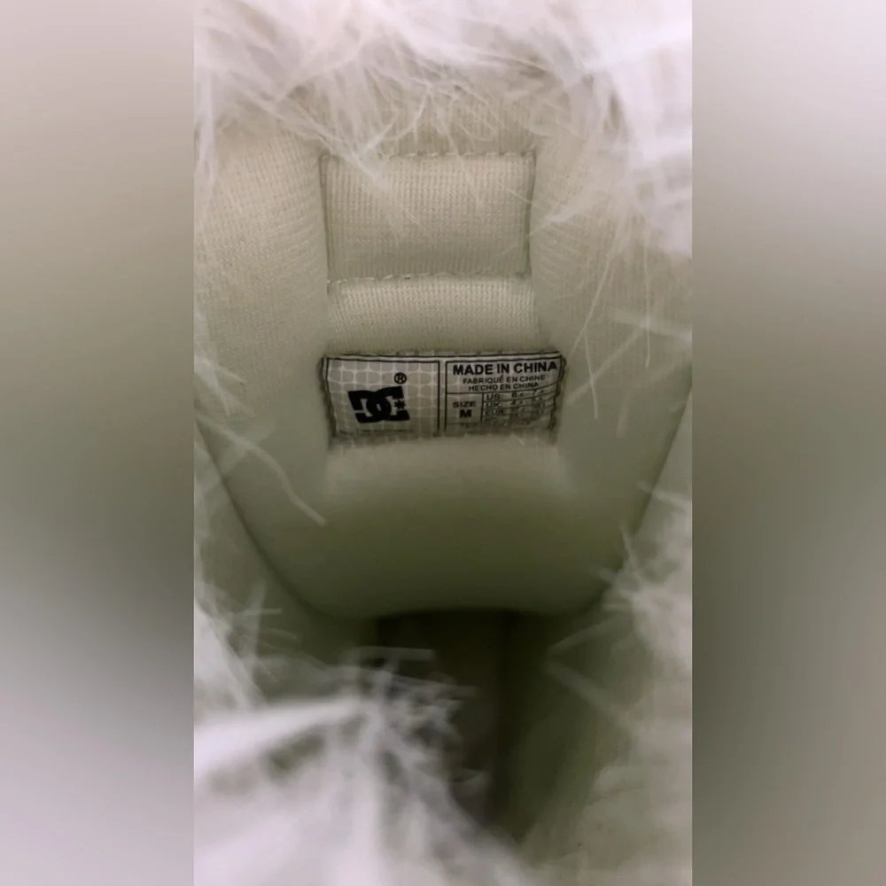 White DC Chalet Furry Boots - Picture 6 of 7